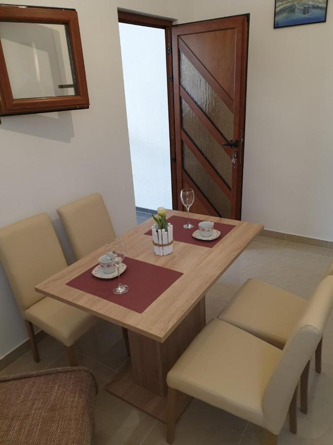 Vito Apartment Starigrad Paklenica Bagian luar foto