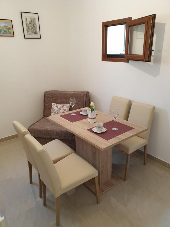 Vito Apartment Starigrad Paklenica Bagian luar foto